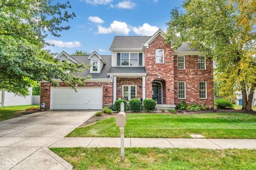 8615 Cyprus Hill Passing, Avon, IN, 46123-8846 | Card Image