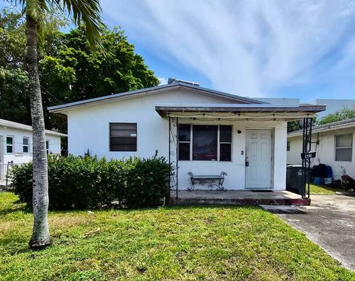 425 Nw 6th St, Hallandale Beach, FL, 33009-3261 | Card Image