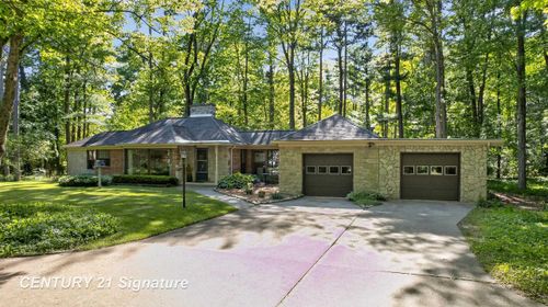 1820 Lawrence Dr, Midland, MI, 48640-6751 | Card Image