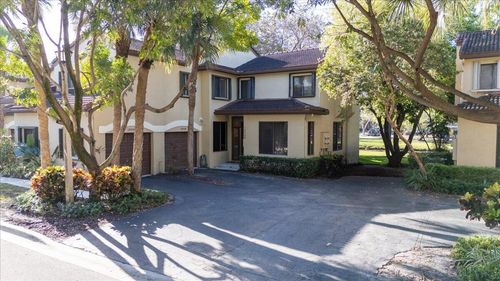 10538 Nw 10th St, Plantation, FL, 33322-6543 | Card Image