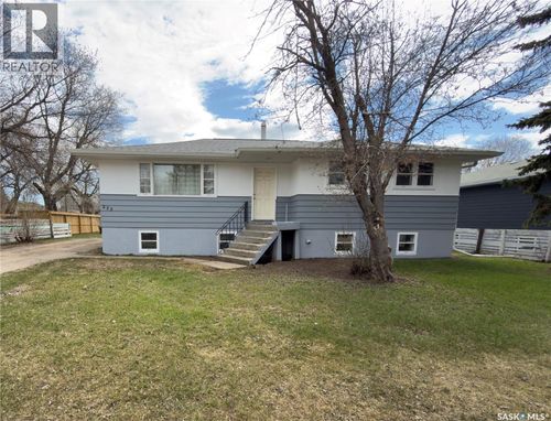 233 23rd St W, Prince Albert, SK, S6V4L7 | Card Image