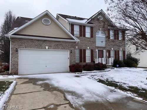 2202 Mclaughlin Dr, Greensboro, NC, 27406-8579 | Card Image