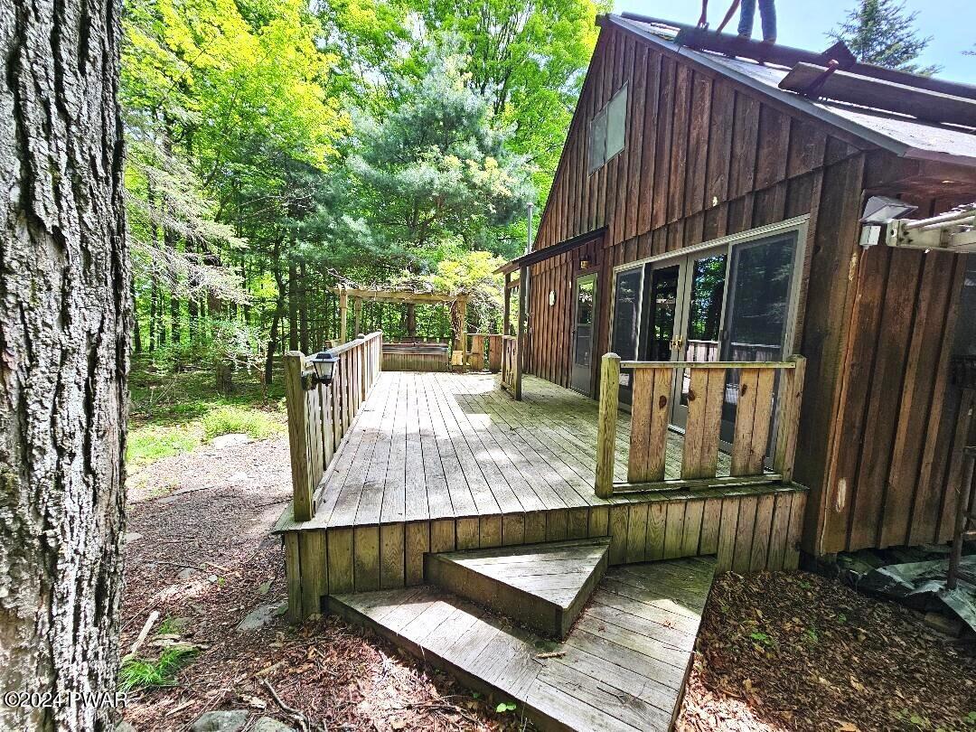 Highland Trl, Pleasant Mount, PA 18453
