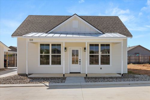 108-802 S Creek St, Fredericksburg, TX, 78624-4888 | Card Image