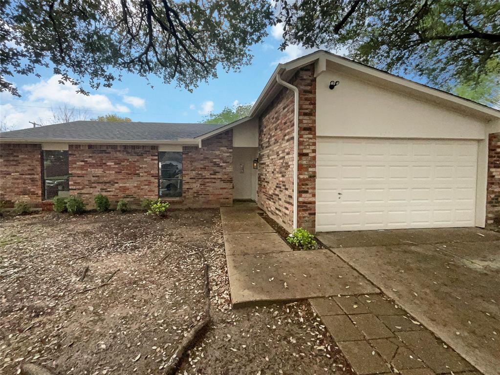 Martie Ln, Garland, TX 75043