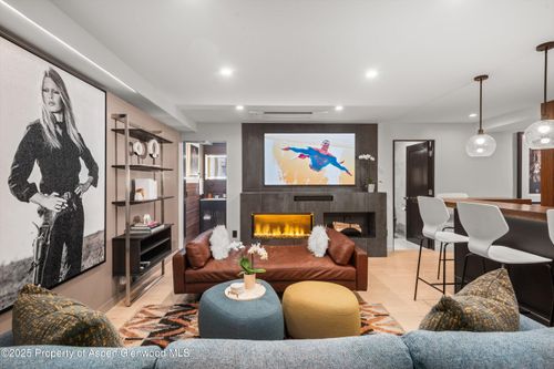 22-725 E Durant Ave, Aspen, CO, 81611-2037 | Card Image