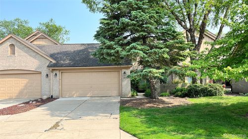1228 Autumn Dr, Troy, MI, 48098-5107 | Card Image