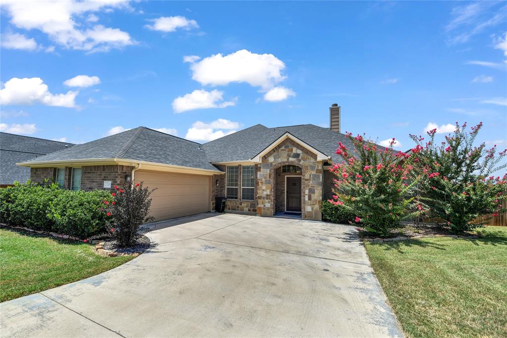 Trace Ridge Dr, Weatherford, TX 76087