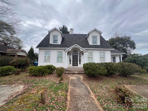 144 S Broadway St, Forest City, NC, 28043-3617 | Card Image