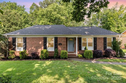 4924 Farm Pond Ln, Charlotte, NC, 28212-8545 | Card Image