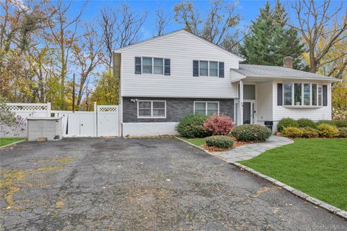 50 Jerome Dr, Glen Cove, NY, 11542-1740 | Card Image