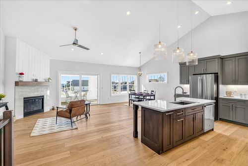 1146 Irene Ct, Waunakee, WI, 53597-8851 | Card Image