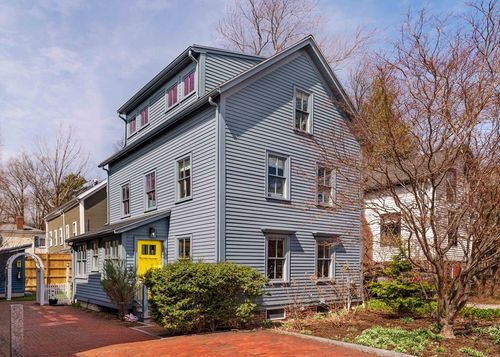 7 Sparks St, Cambridge, MA, 02138-4711 | Card Image