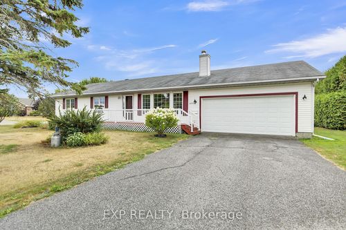 6454 Waterbury Lane, North Gower, ON, K0A2T0 | Card Image