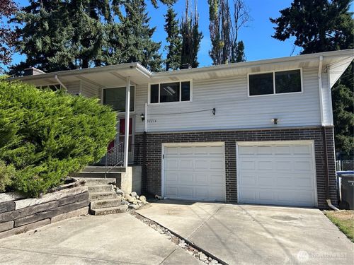 32216 39th Avenue S, Federal Way, WA, 98001 | Card Image