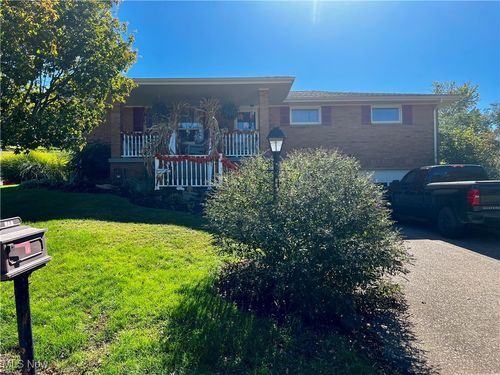 104 Bett Mar Ln, Saint Clairsville, OH, 43950-1202 | Card Image