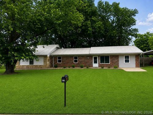 506 S 1st Ave, Mccurtain, OK, 74944-3802 | Card Image