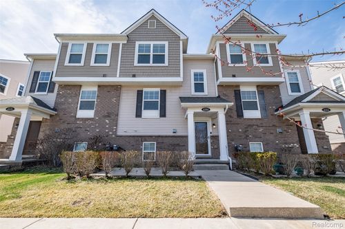 24-4580 Bradley Cir, Troy, MI, 48085-5107 | Card Image
