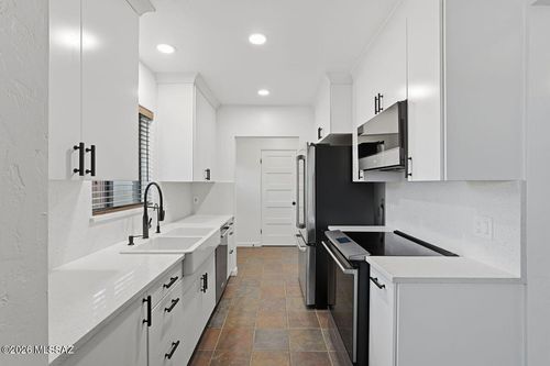 1511 E Miles Street, Tucson, AZ, 85719 | Card Image