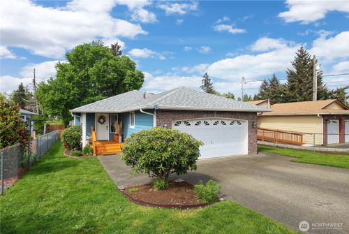 177 132nd Street E, Tacoma, WA, 98445 | Card Image