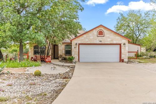 95 Nine Patch Dr, Poteet, TX, 78065-4334 | Card Image