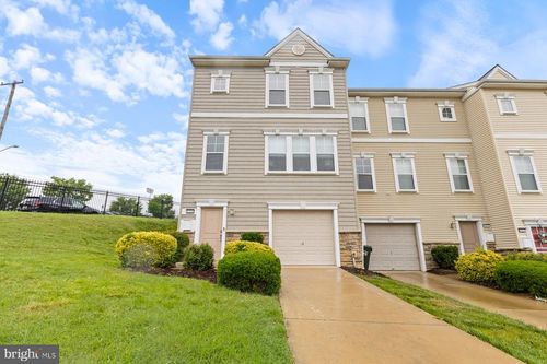 400 Woodcrest Dr Se, WASHINGTON, DC, 20032-5483 | Card Image