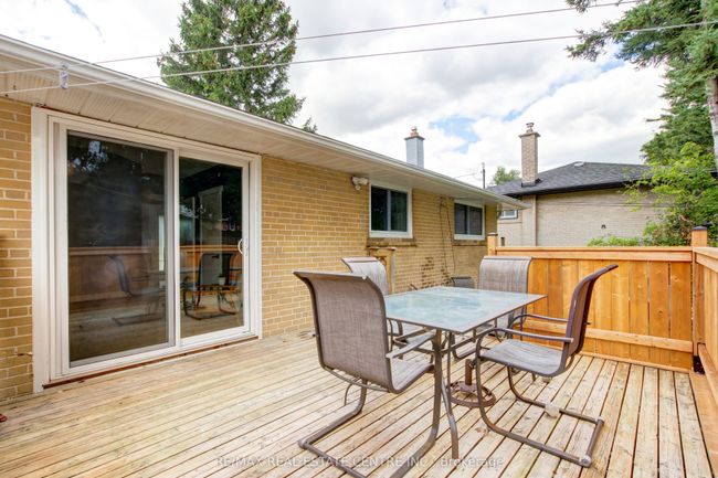 38 Weber Dr, House other with 4 bedrooms, 2 bathrooms and 5 parking in Georgetown ON | Image 33