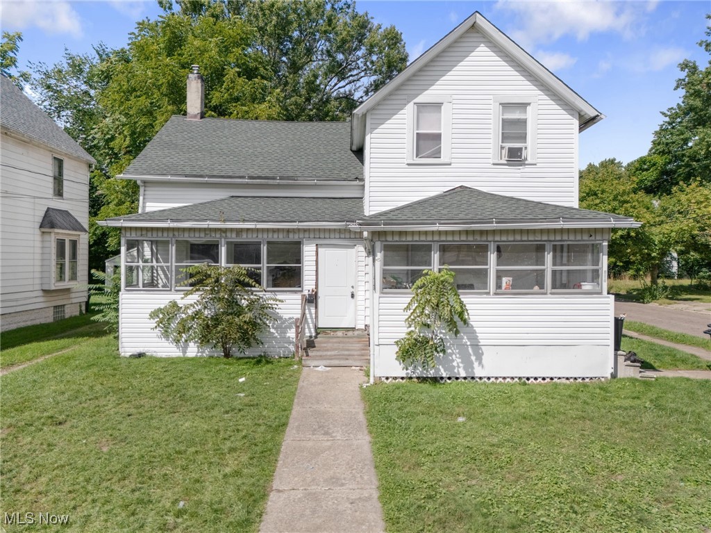 Carlysle St, Akron, OH 44310