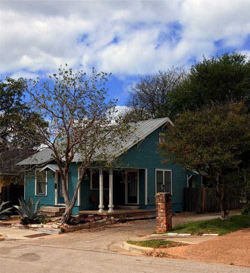 2904 West Ave, Austin, TX, 78705-3519 | Card Image