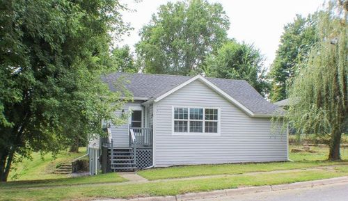 303 W Alexander St, Buchanan, MI, 49107-1523 | Card Image