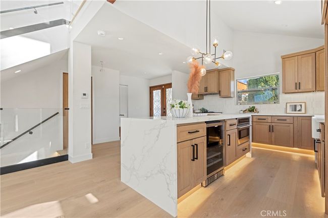 8280 Grand View Dr, House other with 3 bedrooms, 4 bathrooms and 2 parking in LOS ANGELES CA | Image 19