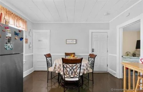 1-70 Chadwick Ave, Hartford, CT, 06106-1112 | Card Image