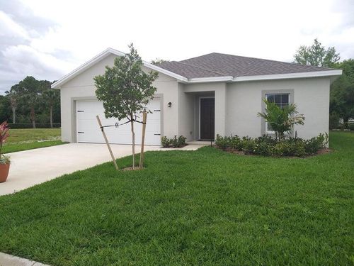 5372 Oakland Lake Cir, Fort Pierce, FL, 34951-7001 | Card Image