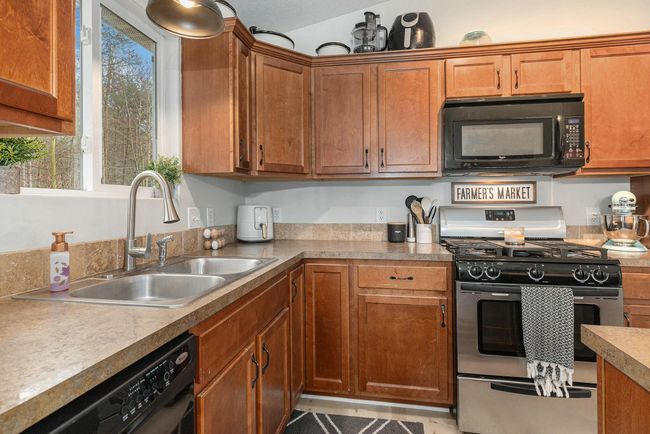 Kitchen | Image 8