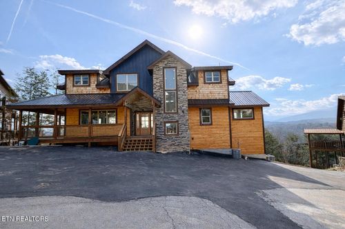 2004 Thistle Thorn Trl, Sevierville, TN, 37876 | Card Image