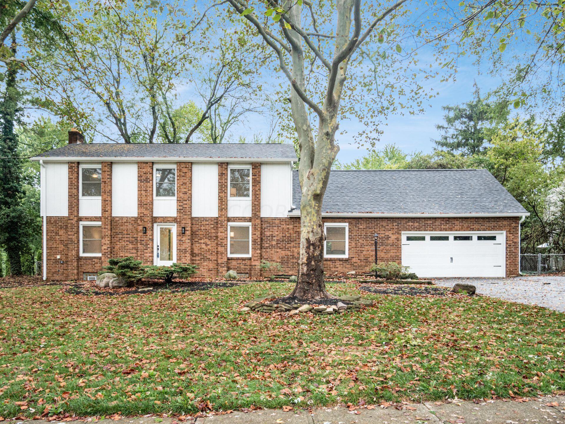 Lane Rd, Columbus, OH 43220