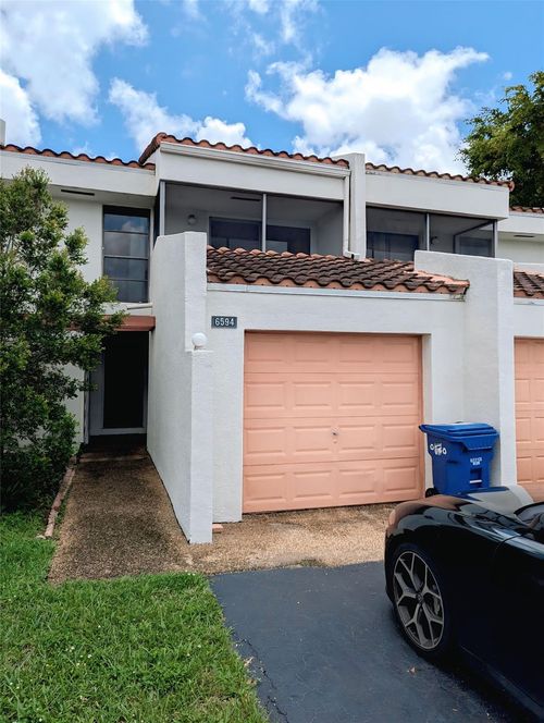 98-6594 Racquet Club Dr, Lauderhill, FL, 33319-1806 | Card Image