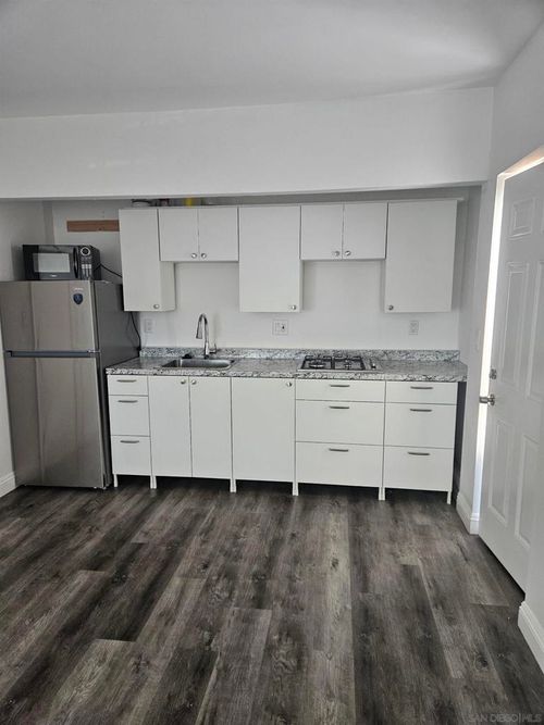 719 Mahogany Dr, El Cajon, CA, 92019-2629 | Card Image