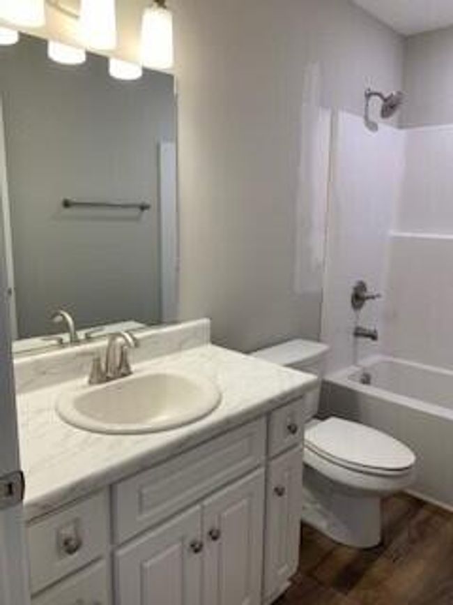hall bath | Image 21