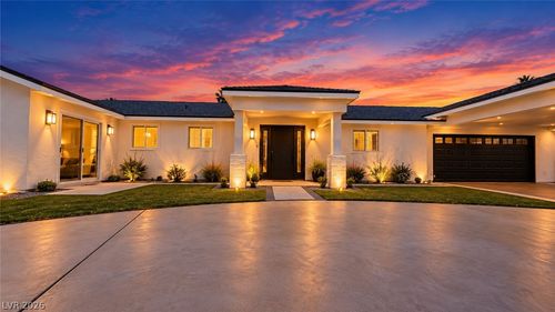 3660 W Robindale Rd, Las Vegas, NV, 89139-5933 | Card Image