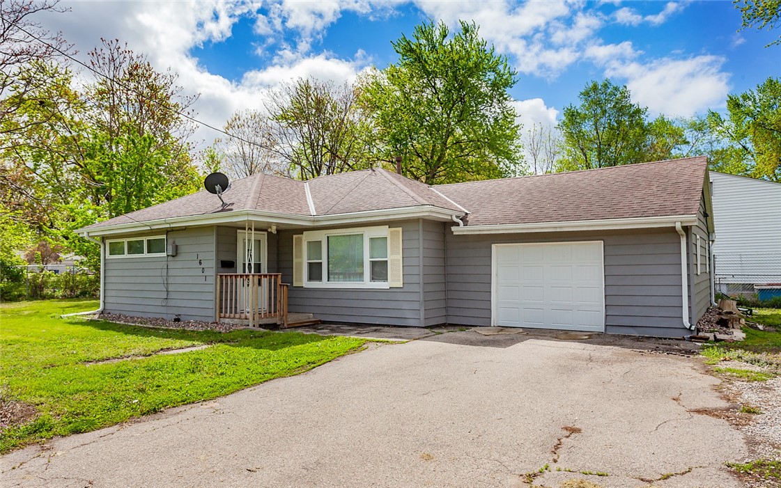 Washington Ave, Des Moines, IA 50316