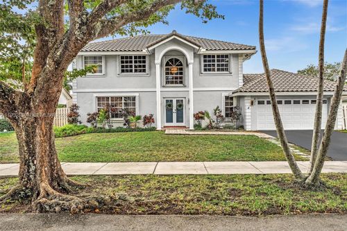 821 Somerset Ave, Davie, FL, 33325-1284 | Card Image