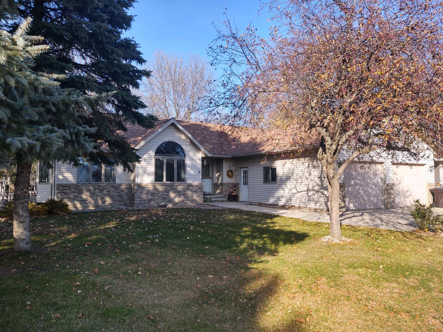Lynsee Ln, Montevideo, MN 56265