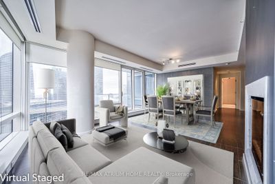 3709 - 180 University Ave, Condo with 2 bedrooms, 3 bathrooms and 1 parking in Toronto ON | Image 3