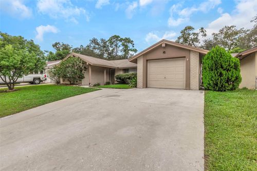 8401 Clover Hill Loop, HUDSON, FL, 34667-2415 | Card Image