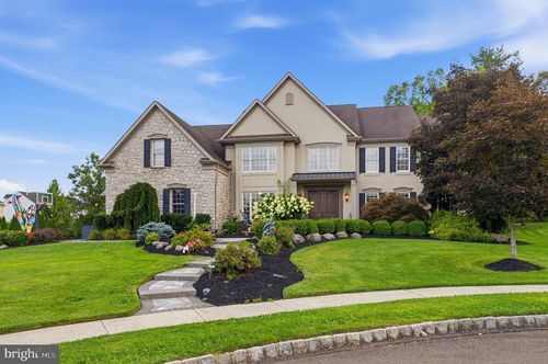 2310 Sandhurst Dr, Jamison, PA, 18929-1450 | Card Image