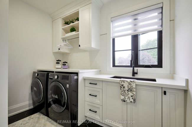 35 Heber Down Cres, House other with 5 bedrooms, 5 bathrooms and 6 parking in Whitby ON | Image 41