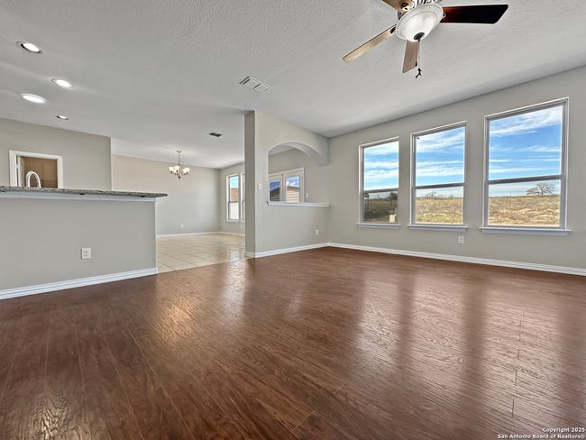 220 Scenic Hills Dr, House other with 4 bedrooms, 2 bathrooms and null parking in La Vernia TX | Image 4
