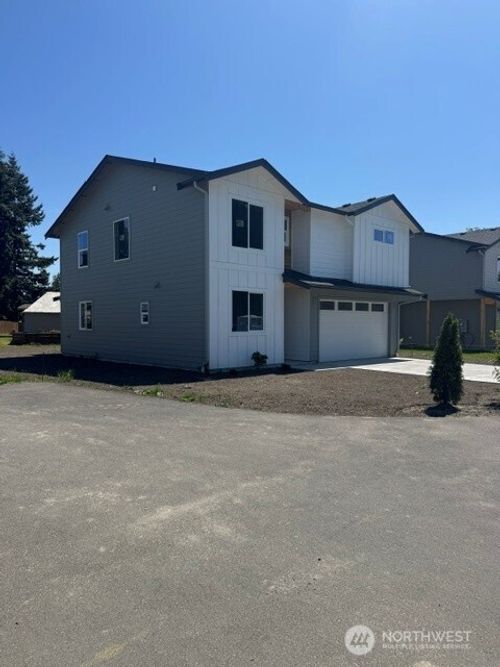 712 F And S Grade Rd, Sedro Woolley, WA, 98284-9610 | Card Image
