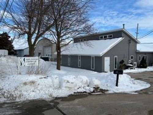 431 Linnerud Dr, Sun Prairie, WI, 53590-2923 | Card Image